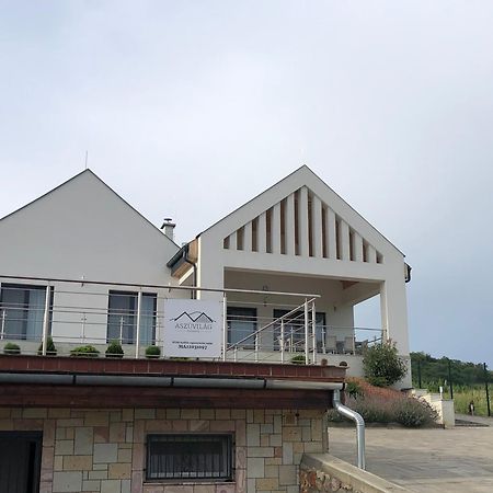 Aszúvilág Rezidencia with Sauna&Jacuzzi Legyesbenye Esterno foto