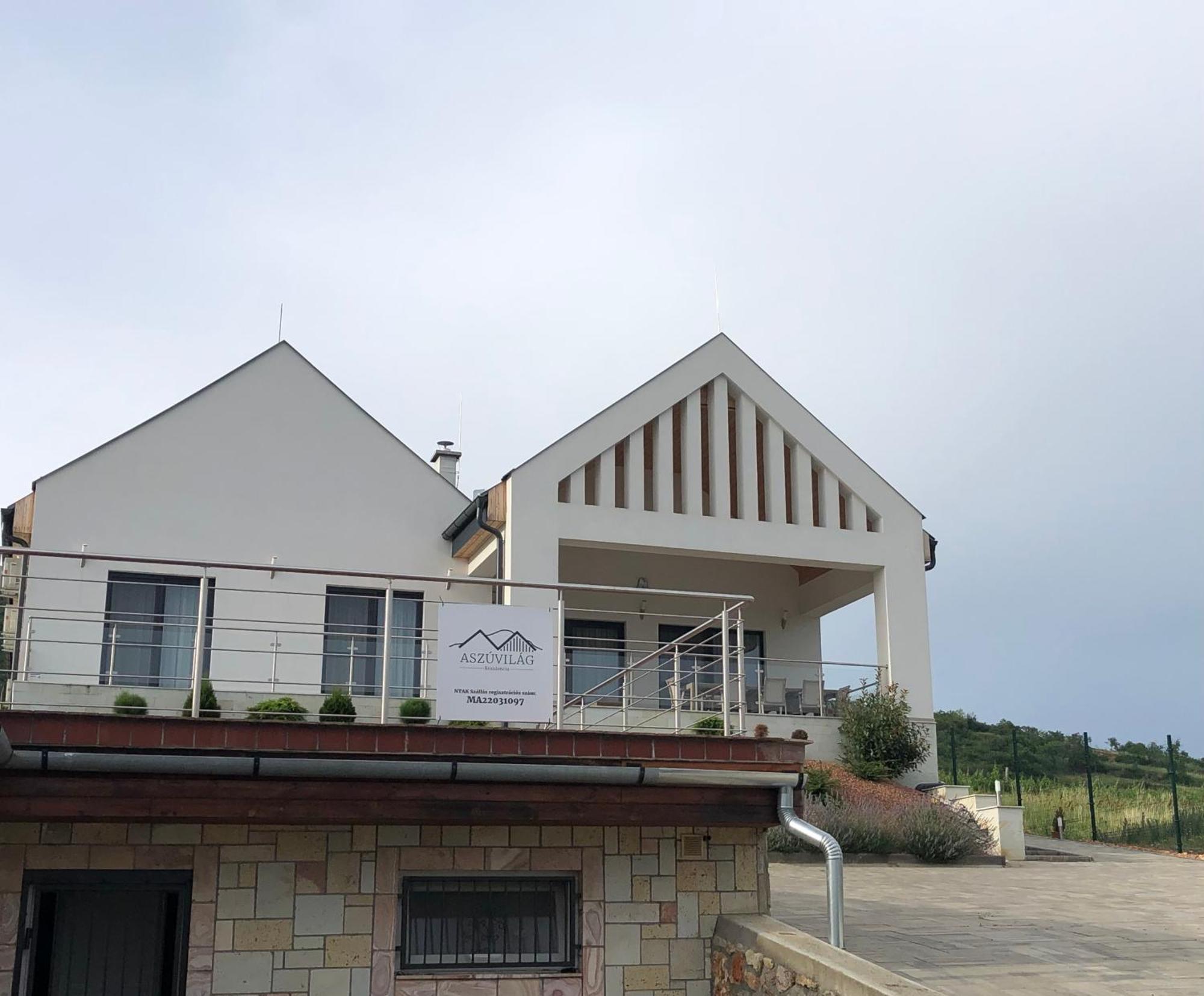 Aszúvilág Rezidencia with Sauna&Jacuzzi Legyesbenye Esterno foto